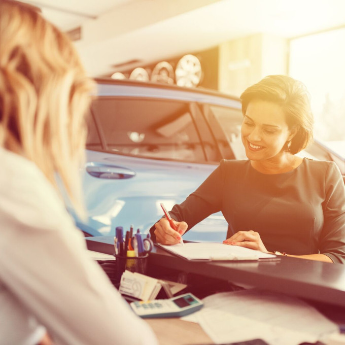 Large Women in car dealership 3 v2