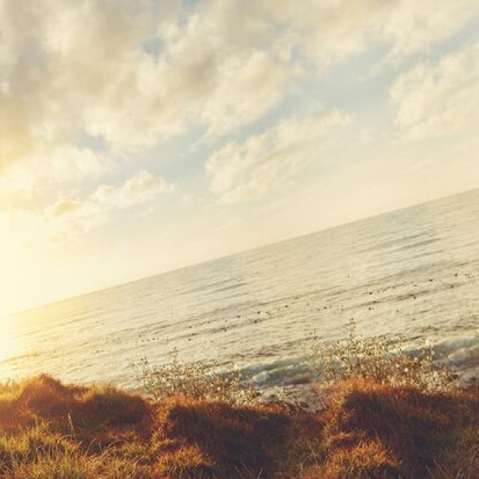 Medium Happy sunrise 1 FillMaxWzEwMjAsNjIwXQ