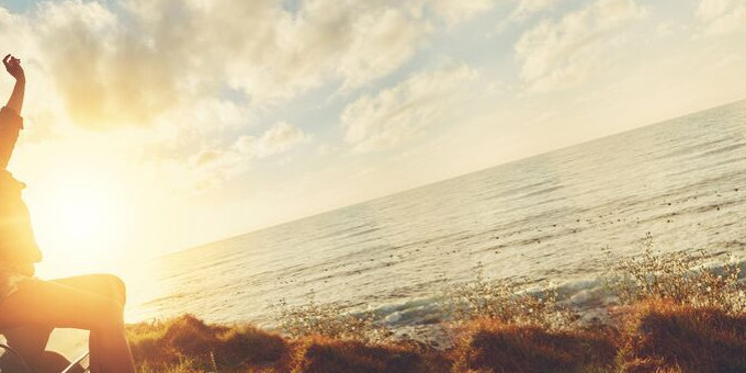 Medium Happy sunrise 1 FillMaxWzEwMjAsNjIwXQ